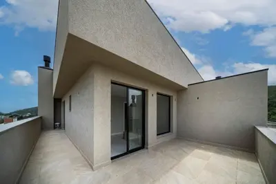 Uma varanda ou terraço em Triplex Exclusivo 3 Suítes em Bombas