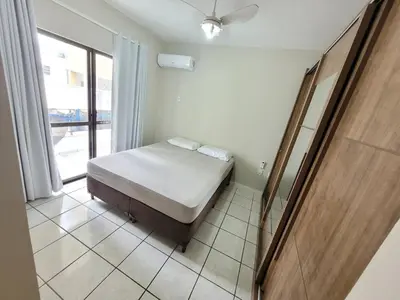 A planta de O apt perfeito p suas férias, poucos passos do mar