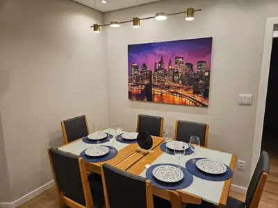 A planta de Lindo Apartamento Renovado na Meia Praia 100m do mar