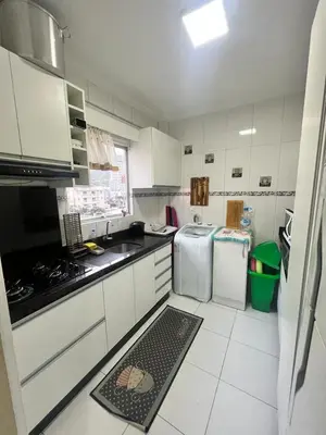 A cozinha ou kitchenette de Apartamento à 300 metros praia - Centro - Itapema