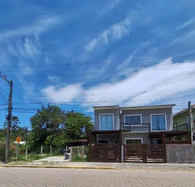 O edifício onde o apartamento está situado