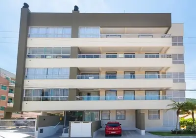 O edifício onde o apartamento está situado