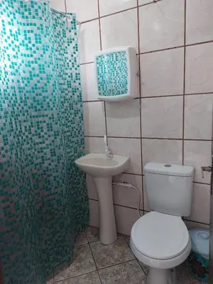 Uma casa de banho em Casa para até 10 pessoas em Bombas, Bombinhas - SC
