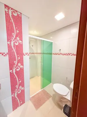 Uma casa de banho em Bombas Apartamento