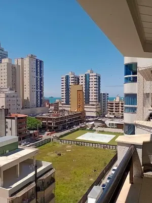 Uma vista geral de Itapema ou a vista da cidade a partir do apartamento