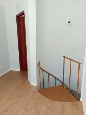 A planta de Duplex 10 Pessoas-Churrasqueira-Próximo ao Mar