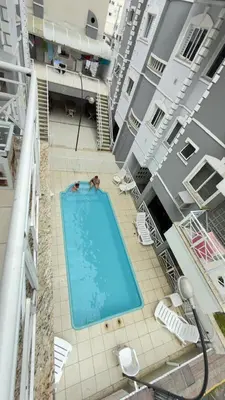 A piscina em ou perto de Apto proximo ao mar rua 224 Meia Praia