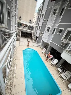 A piscina em ou perto de Apto proximo ao mar rua 224 Meia Praia