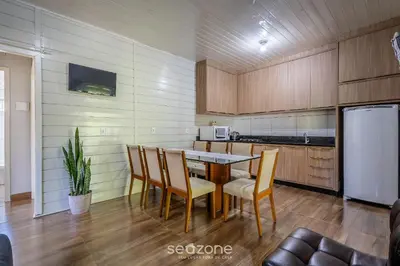 A cozinha ou kitchenette de Casa c/ Churrasq. a 700m da Praia JSE0382