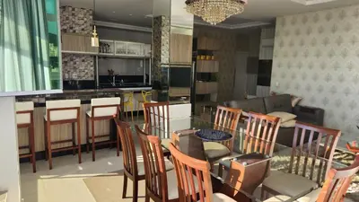 A cozinha ou kitchenette de Apto 3 Suítes 3 garagens Vista Mar em Meia Praia