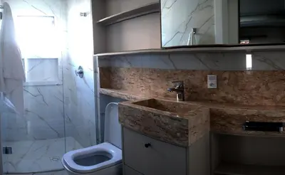 Uma casa de banho em apartamento Aconchegante 100 metros do mar