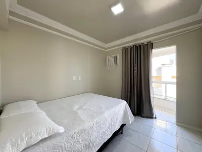 Uma cama ou camas num quarto em Apartamento vista mar - Praia de Bombas