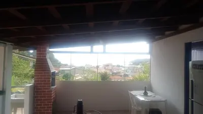 Uma varanda ou terraço em 500 metros da praia