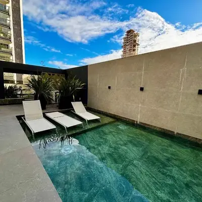 Apto a 300m da Praia em prédio c/ piscina FNK1905