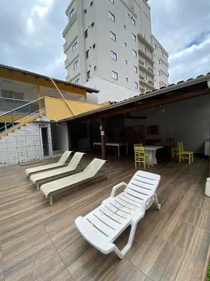 O edifício onde o apartamento está situado