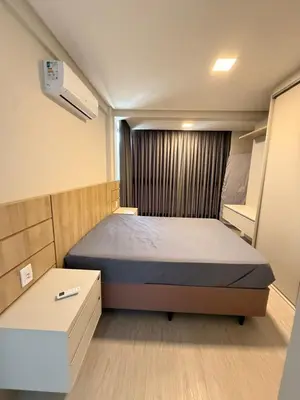 Uma cama ou camas num quarto em Cobertura 3 suítes a 380m Mariscal