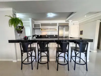 A cozinha ou kitchenette de Apartamento Avenida Brasil, com dois quartos