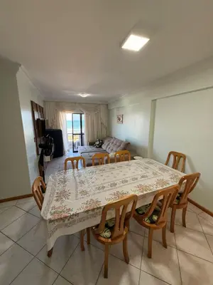 Uma área de estar em Cobertura Mariscal a 100m Mar