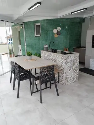 A planta de Apartamento do Sol - Cobertura duplex com piscina privativa, 3 dorms, 220m da praia no centro de Bombinhas