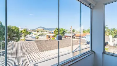 Uma vista geral da montanha ou uma vista da montanha a partir da casa de férias