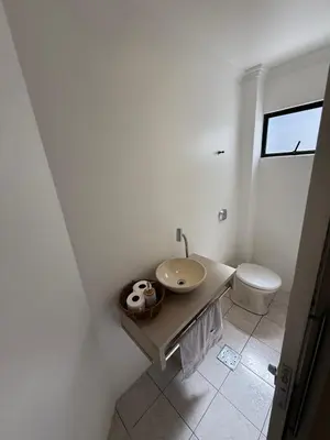 Uma casa de banho em Cobertura frente mar em Itapema