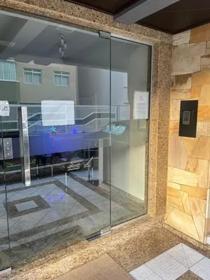 A planta de Apartamento 50m do mar