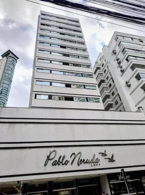 O edifício onde o apartamento está situado