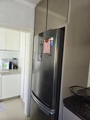 A cozinha ou kitchenette de Apartamento Família em Meia-Praia, 3 suítes, completo