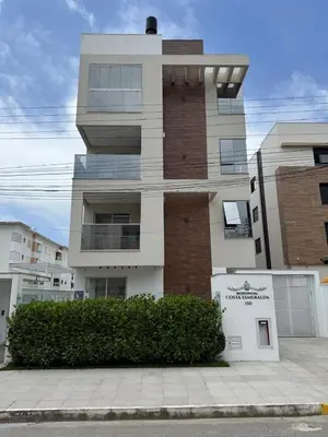 O edifício onde o apartamento está situado