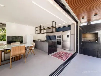 A cozinha ou kitchenette de Casa Vivá Piscina Privativa, pertinho da Praia no Estaleirinho, wi-fi e 3 Suítes Climatizadas