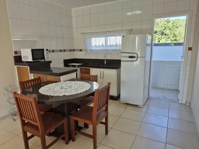 A planta de Residencial Atobá - A 240m da praia e mercado, com churrasqueira a carvão