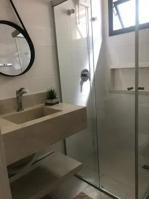 Uma casa de banho em Apartamento Novo em Bombinhas pertinho do Mar