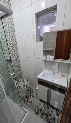 Uma casa de banho em Apartamento espaçoso com 2 quartos
