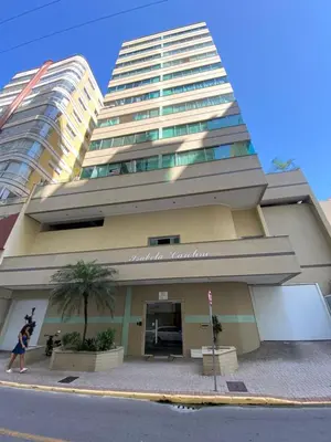 O edifício onde o apartamento está situado