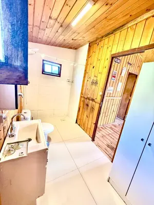 Uma casa de banho em Praia de Palmas - Casa vista mar