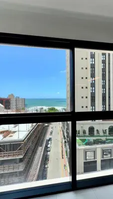 Uma vista do mar geral ou uma vista do mar a partir do apartamento