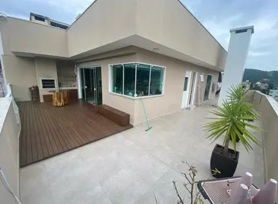 Uma varanda ou terraço em Cobertura 3 suítes Praia de Bombas com vista