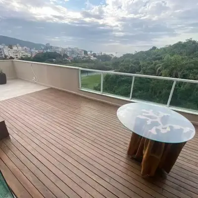 Cobertura 3 suítes Praia de Bombas com vista
