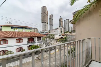 Uma vista geral de Itapema ou a vista da cidade a partir do apartamento