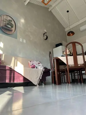 Uma área de estar em Recanto Chris & Tuka