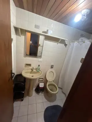 Uma casa de banho em Depto para 5 , 50 Mtrs del mar