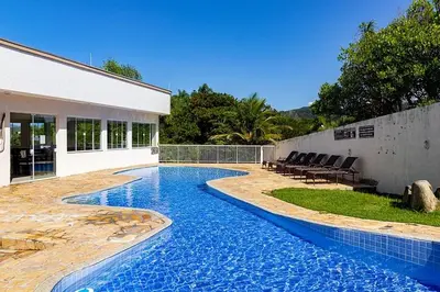 A piscina em ou perto de Apartamento Super Luxo c 3 Suites