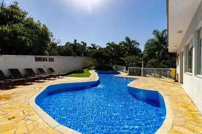 A piscina em ou perto de Apartamento Super Luxo c 3 Suites