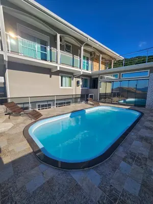 A piscina em ou perto de CASA LINDA VISTA - 3 Quartos