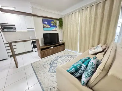 A cozinha ou kitchenette de Apartamento Confortável na Praia de Bombas