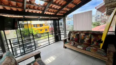 Uma varanda ou terraço em Linda casa de praia em Bombinhas