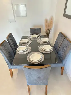 Uma área de estar em Edificio AUSTIN 179, 1 quarto 1 suite, garagem, wifi, Ar, churrasqueira, 600m da praia, 17 andar