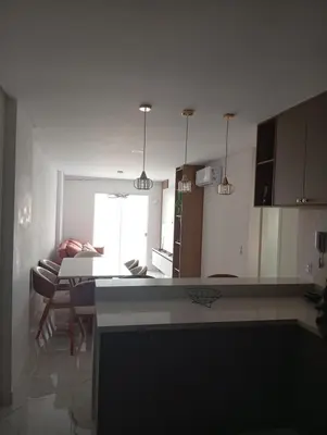 A cozinha ou kitchenette de High standard apartment with walking access to Meia Praia