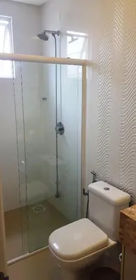 Uma casa de banho em Alto Padrão na Meia Praia com 3 Garagens, Ar e WiFi