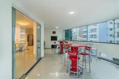 A planta de Apto c/ Churrasq. a 350m da Praia APV0202